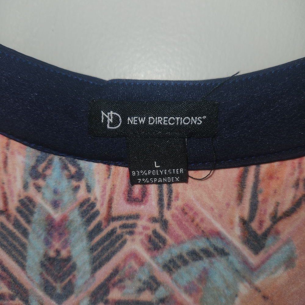 New Directions Navy and Multicolor Geometric Top